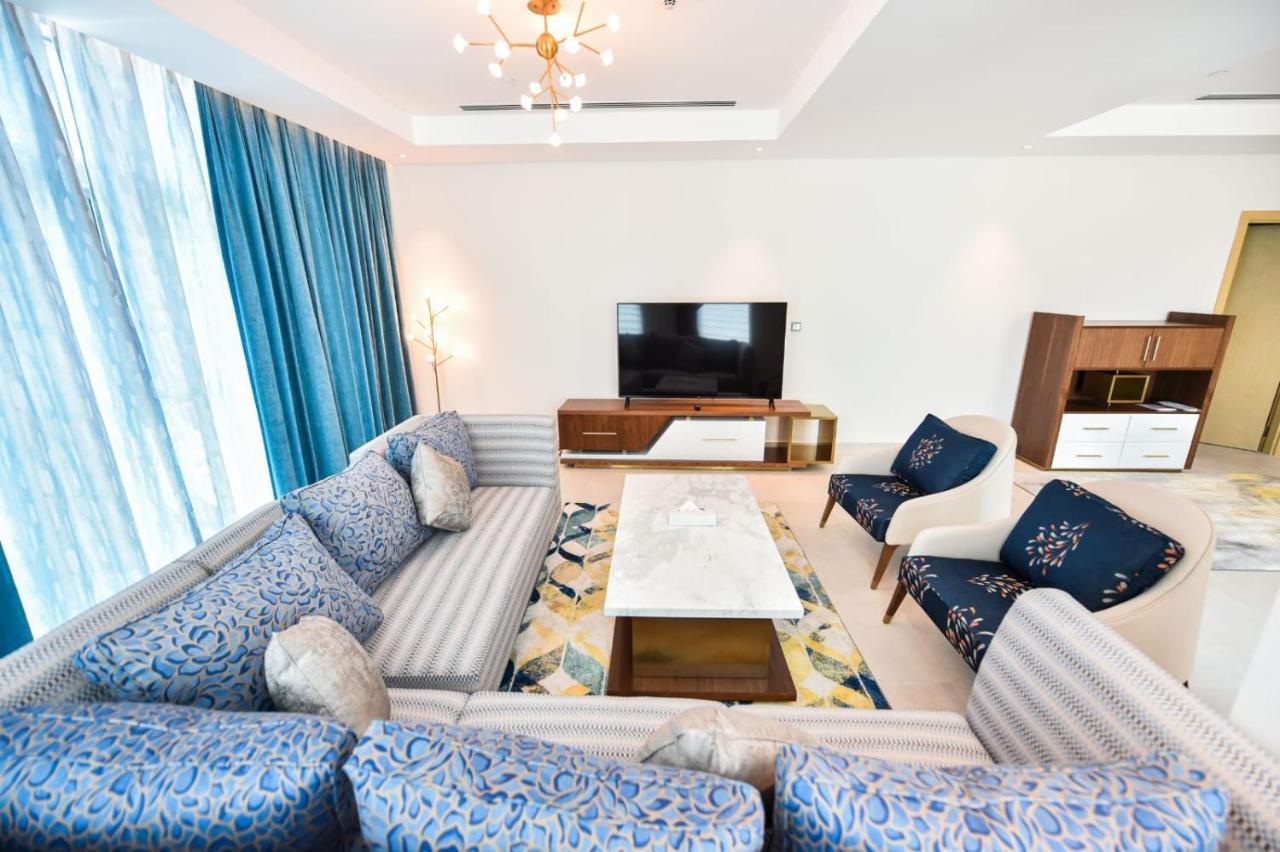 Waterfront Hotel Apartment Lusail Экстерьер фото A living room in a luxury apartment