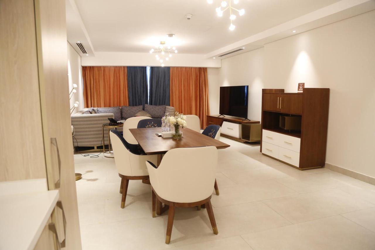 Waterfront Hotel Apartment Lusail Экстерьер фото A living room in a typical apartment